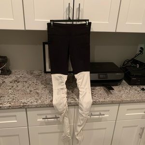 High Waisted Goddess Legging Black and White